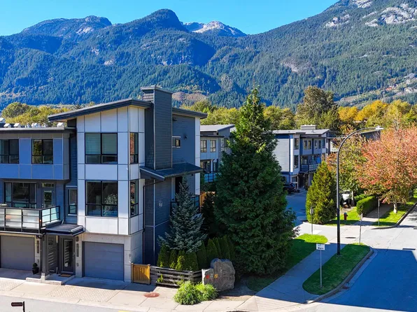 38375 Eaglewind Blvd, Squamish, BC V8B 0R8
