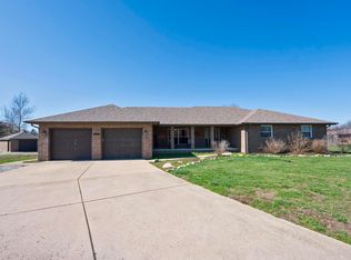 1100 E 15th St, Mountain Grove, MO 65711