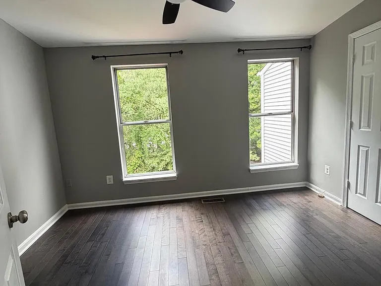 3423 Lindenwood Dr — Photo 13