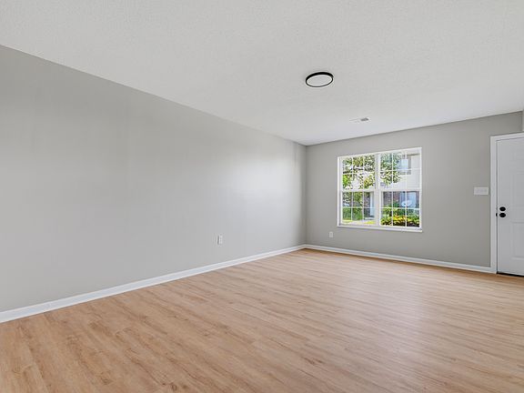 4th image of 6025 Wingedfoot Ct