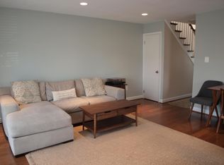 2127 N Monroe St #B, Arlington, VA 22207