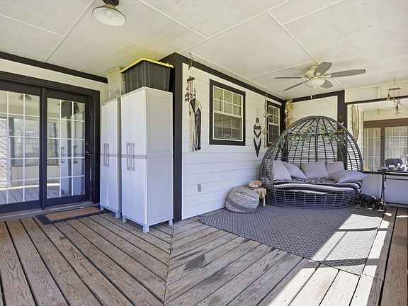 4th image of 130 Parsonage St