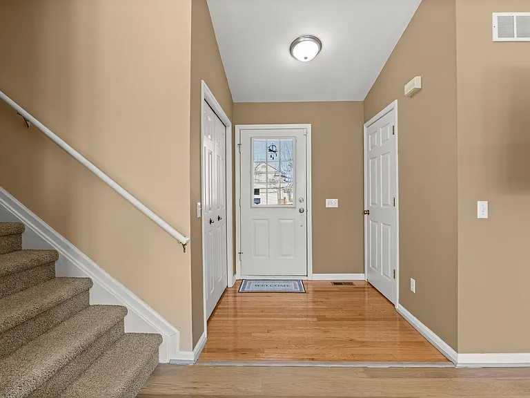 7164 Richmond Dr — Photo 4