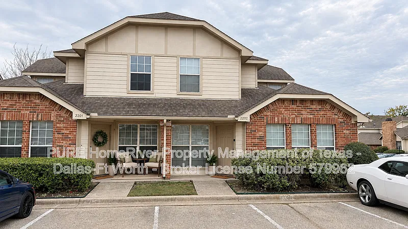 611 Oriole Blvd #2202