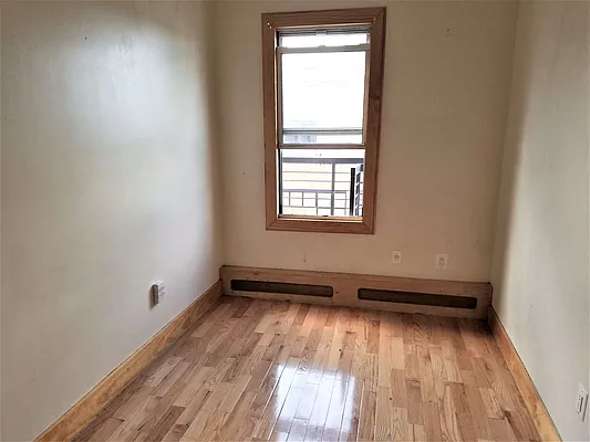 Rented by The Hamilton Group | media 28