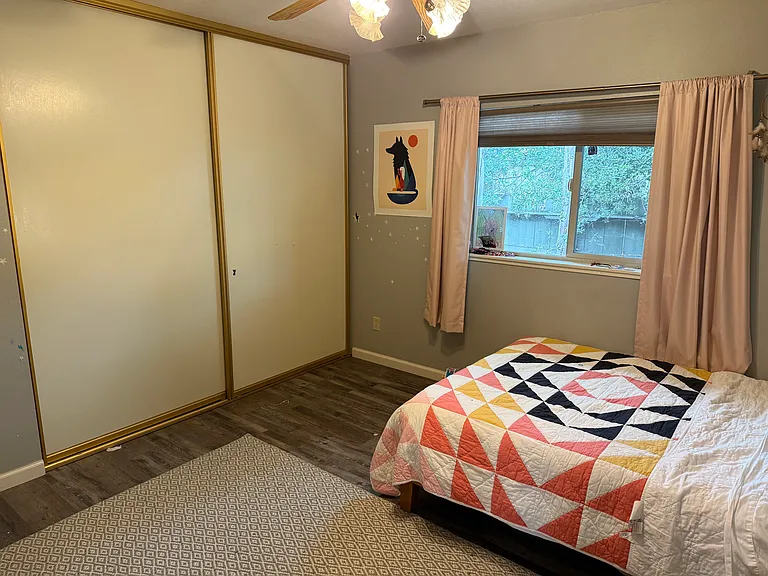 429 Maple Ave — Photo 7