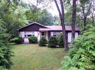 34 Oregon Ave, Medford, NY 11763