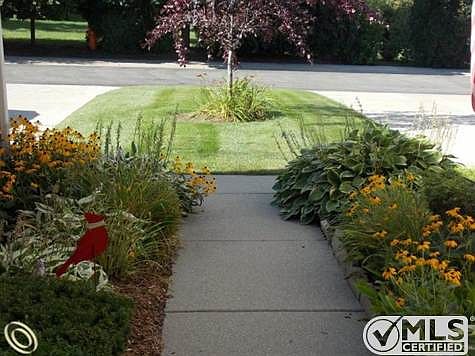 Front Walkway.jpg