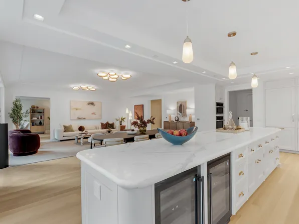 16 Fifth Avenue image 5 of 20