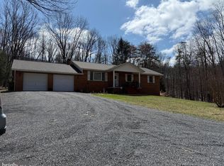 454 Hope Acres Dr, Berkeley Springs, WV 25411