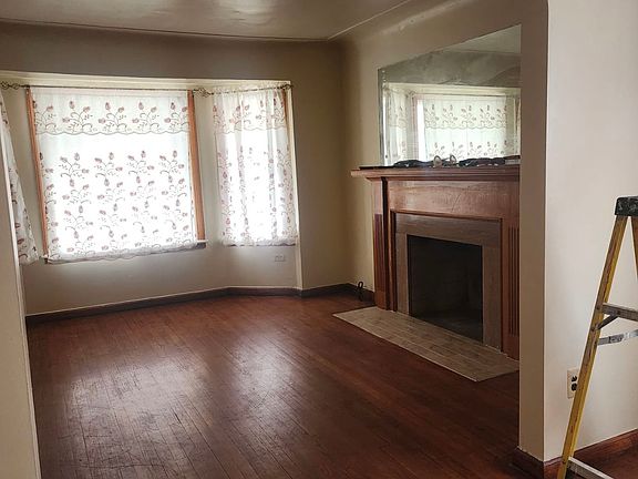 2nd image of 7304 Emanon St