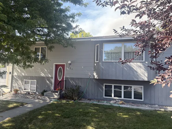 121 Skihi St, Dillon, MT 59725