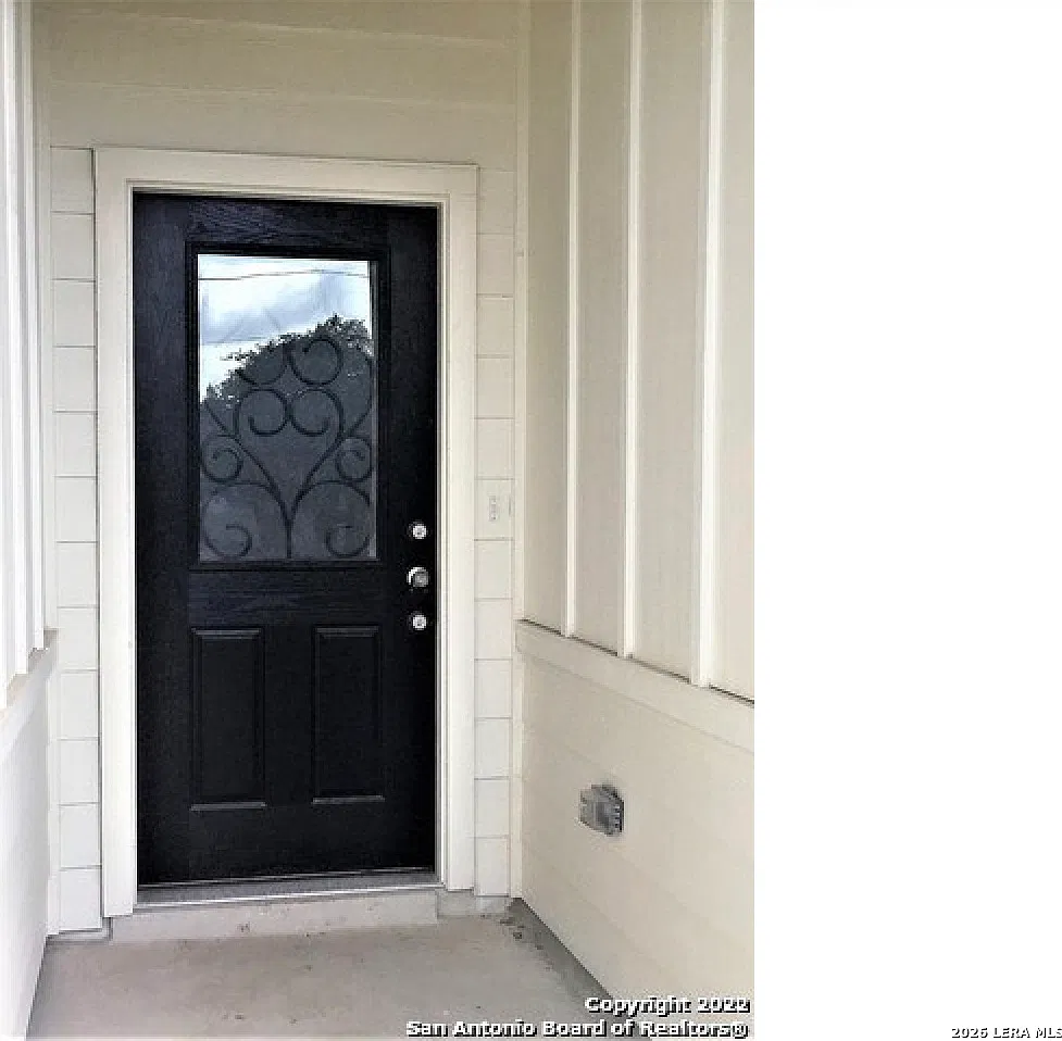 3 bed, 1562 sqft, $1,895 — Photo 2