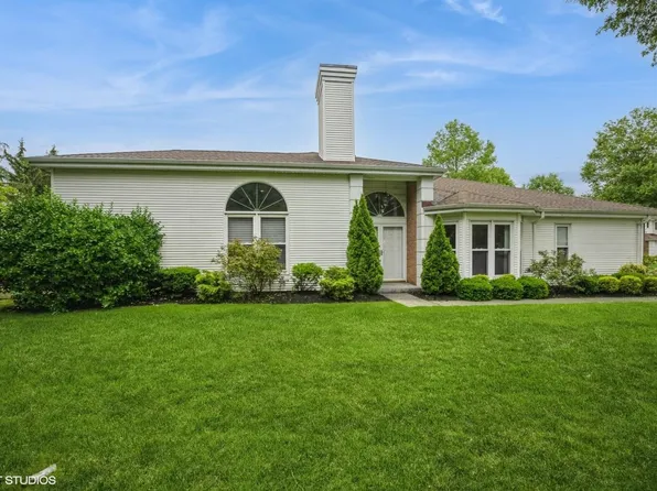 39 Hamlet Drive, Commack, NY 11725