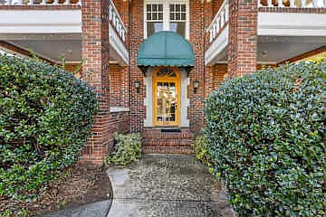 536 Hawthorne Ln — Photo 65