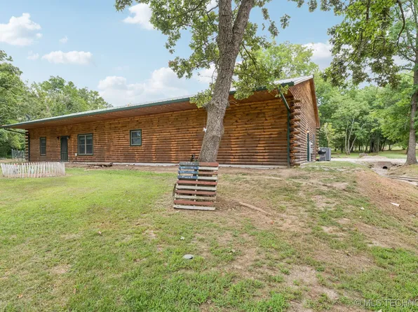 10082 E Hilltop Rd, Catoosa, OK 74015
