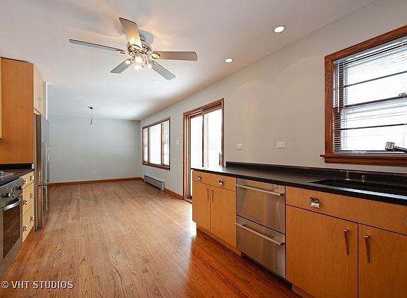 4th image of 8000 W 130th St