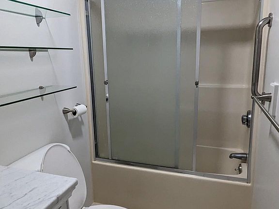 4th image of 247 School St #1