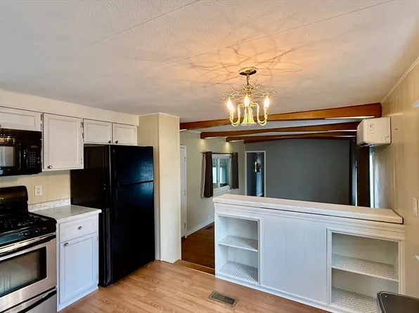 160 Washington St Unit 65, Plainville, MA 02762