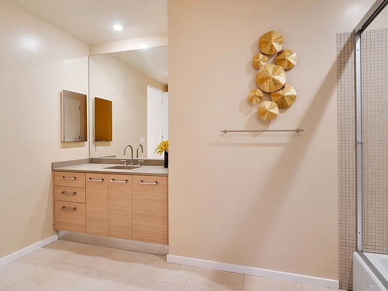 12411 Pacific Ave #101 — Photo 31