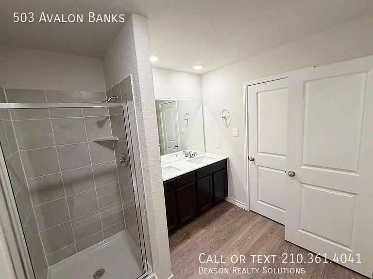 503 Avalon Banks — Photo 10
