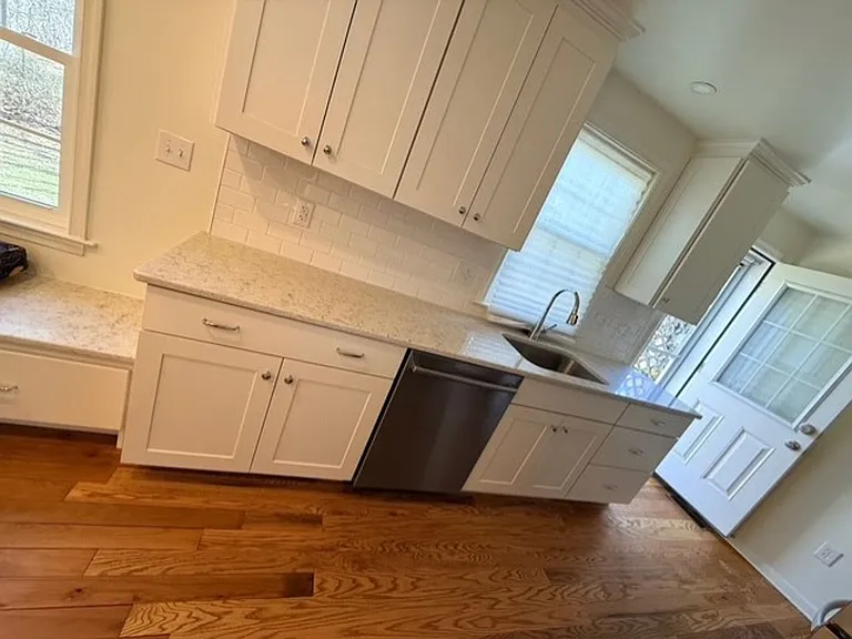 1133 Center Ln — Photo 6