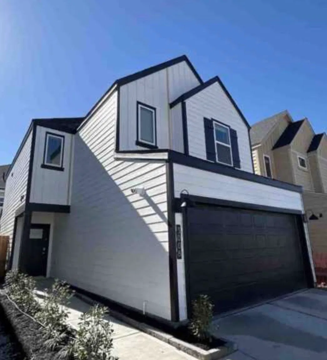 3 bed, 1423 sqft, $3,000 — Photo 2