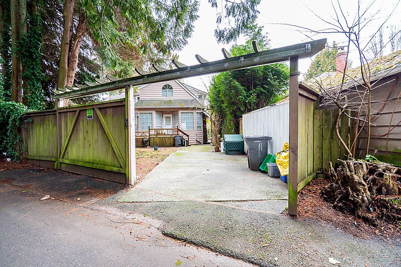 Burnaby Apartment for rent - 2 Bedrooms — photo 13