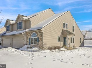 61 Regina Dr, Sinking Spring, PA 19608