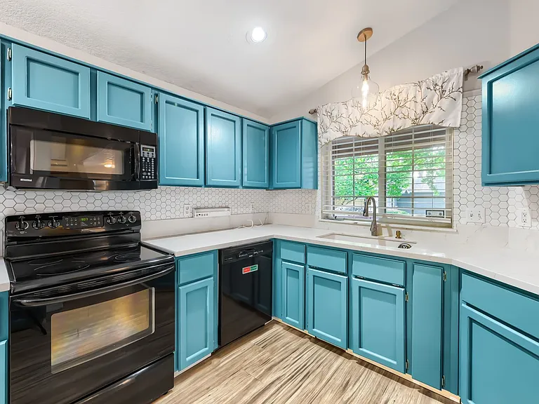 4605 SW 164th Ter — Photo 16