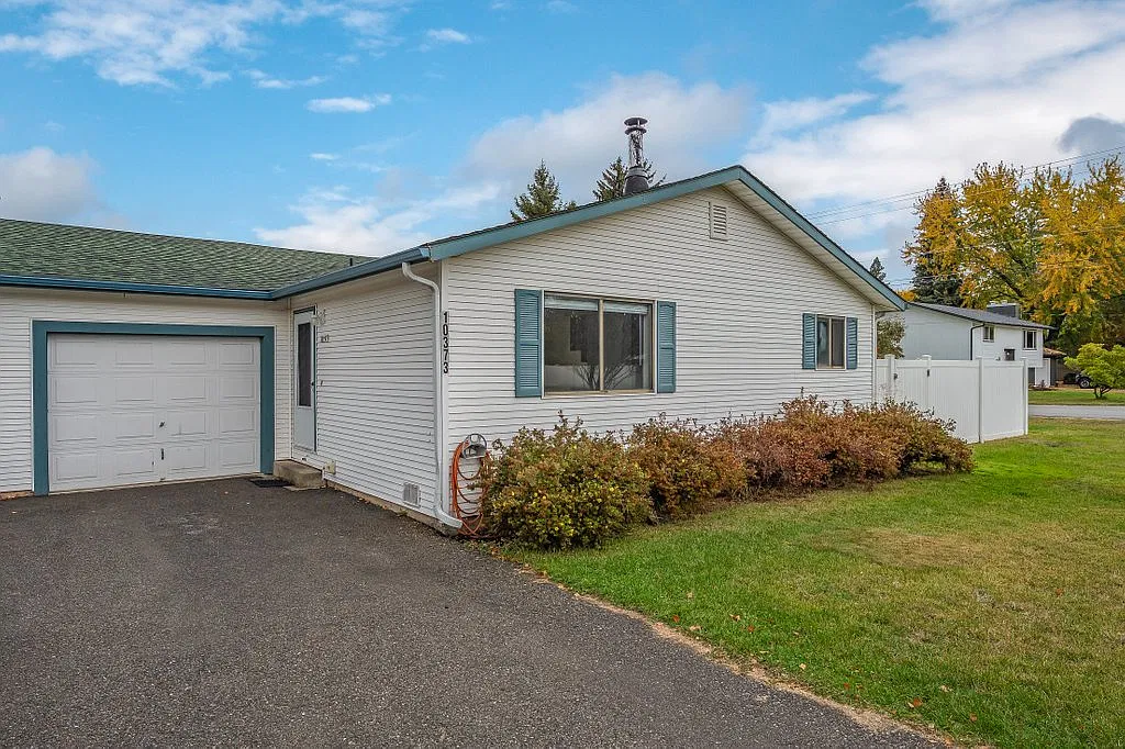 3 bed, 1140 sqft, $1,695 — Photo 1