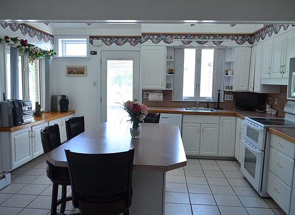 Bright and airy kitchen