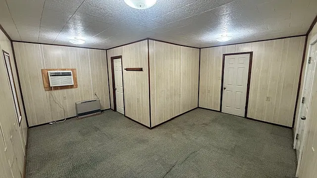 16 Bay Ave — Photo 4