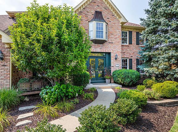 2nd image of 1523 Parkfield Ct