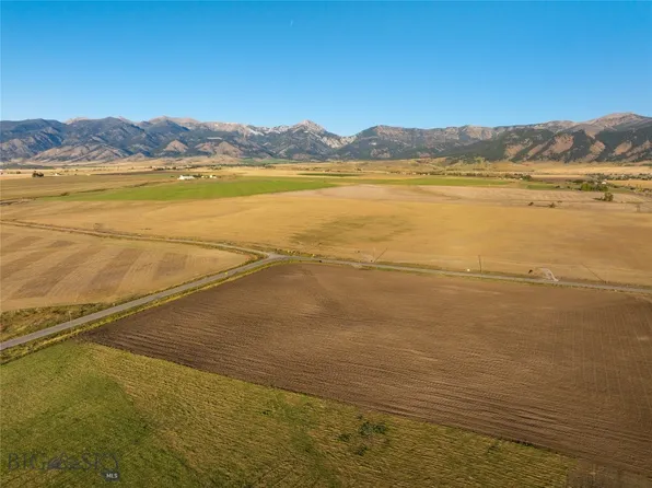 2 Penwell Bridge Rd, Belgrade, MT 59714