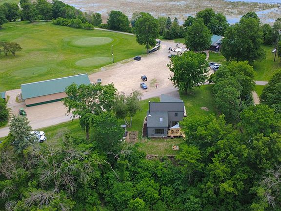 4th image of 102 Arrowhead Rd