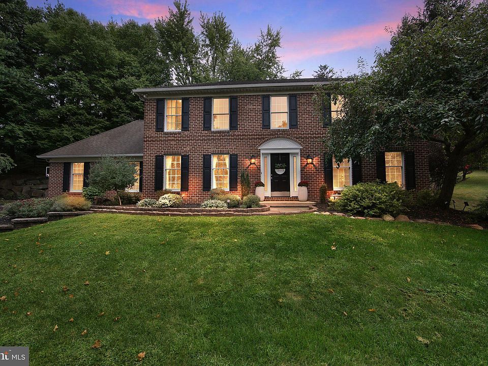 1st image of 632 N Speakman Ln