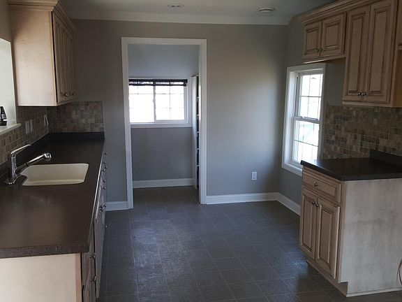 5th image of 2593 Lake Ave #2