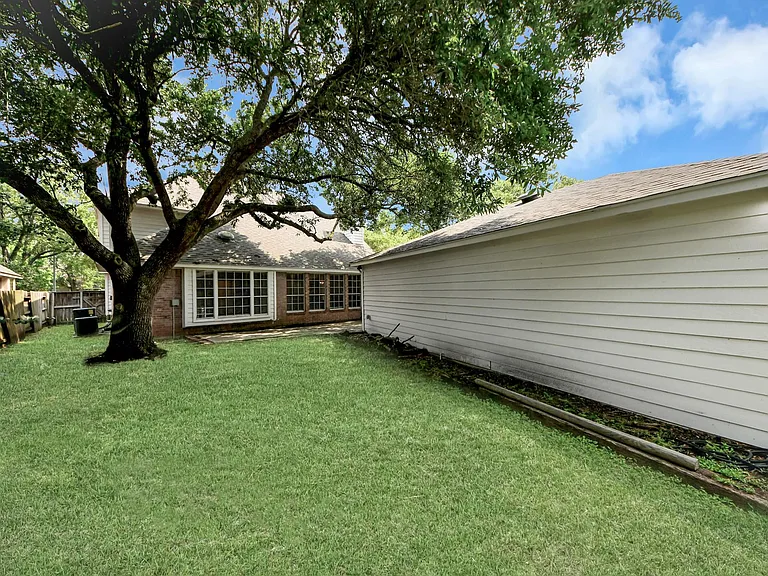 7130 Glenwood Dr — Photo 47