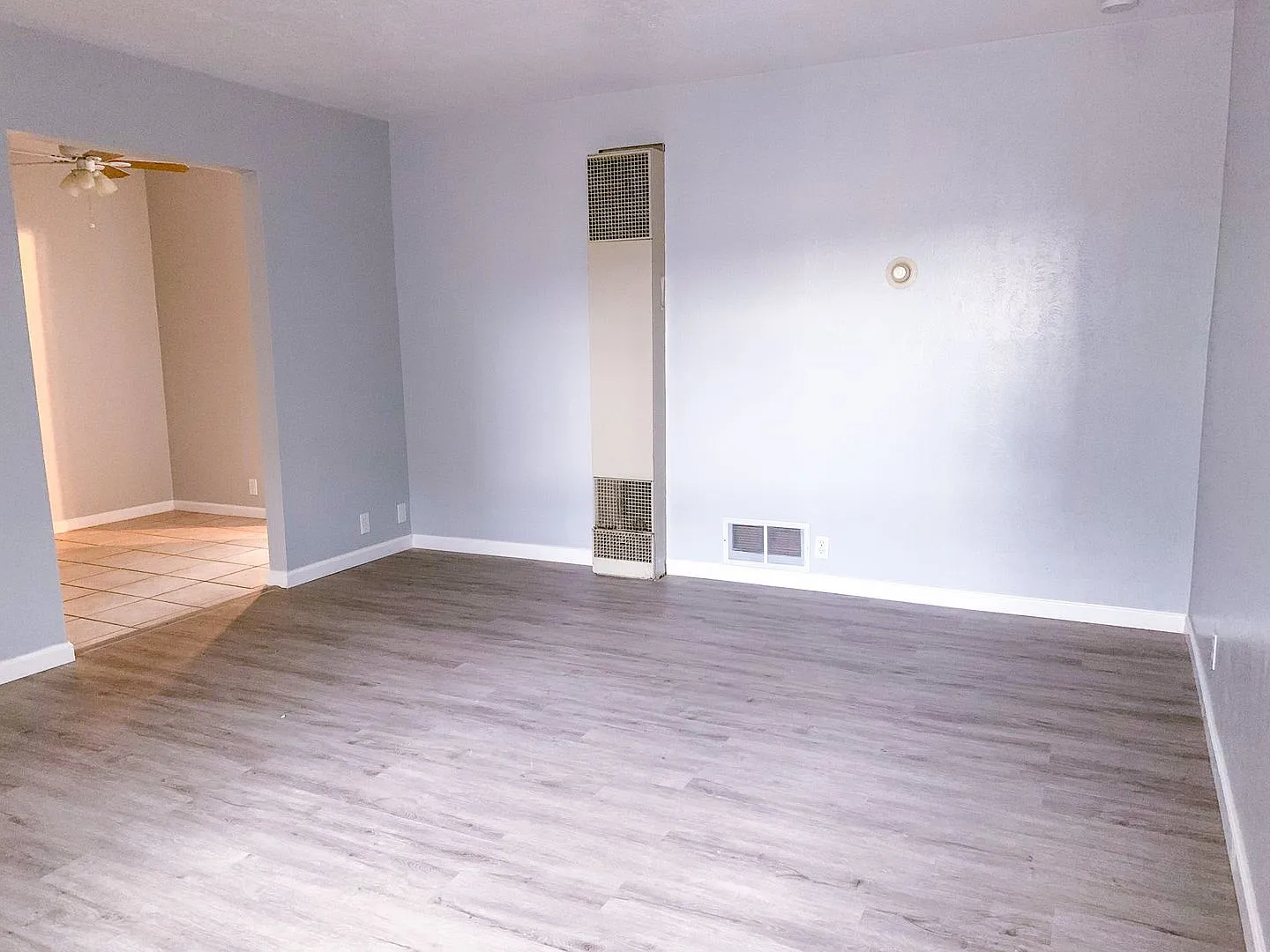 Large One-Bedroom Units Near Nob Hill — Photo 2