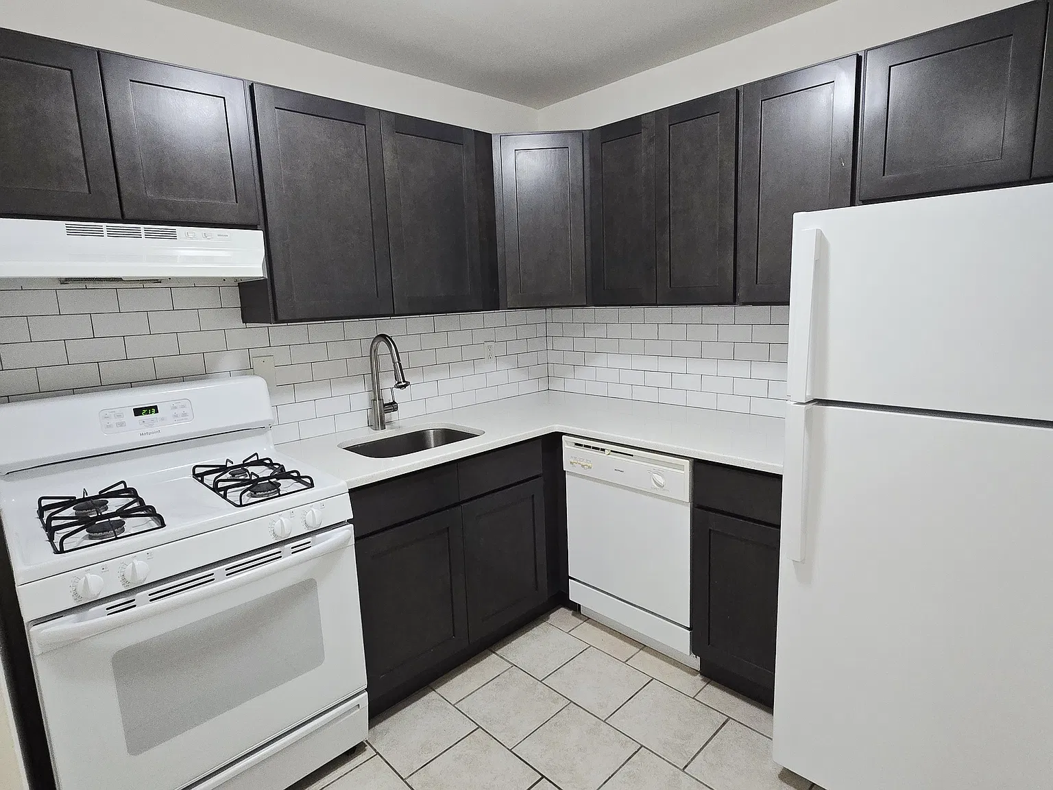 Lake St, White Plains — Photo 1