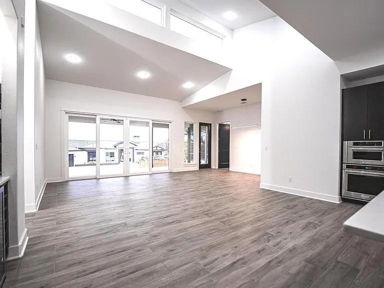 2109 Bella Vis — Photo 11
