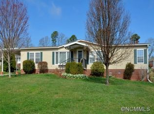 40 Virginia Loop Ln, Hendersonville, NC 28792