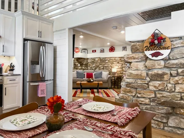 (undisclosed Address), Fayetteville, AR 72701