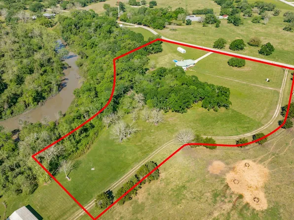 5373 County Road 898, West Columbia, TX 77486