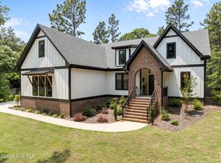 499 Longleaf Dr, West End, NC 27376
