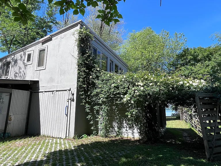 2490 Fenwick Cir — Photo 15