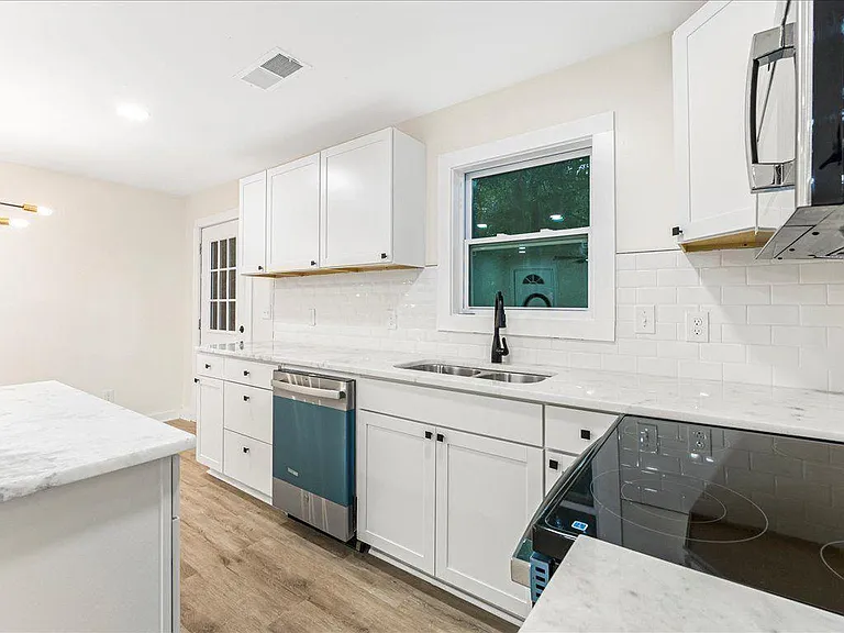 5794 Pinecrest Rd — Photo 9