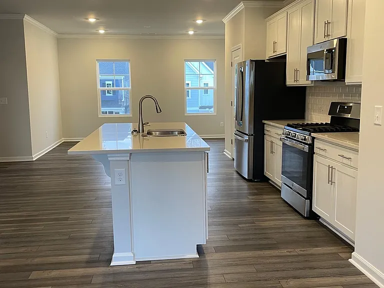 219 Nahunta Dr — Photo 17