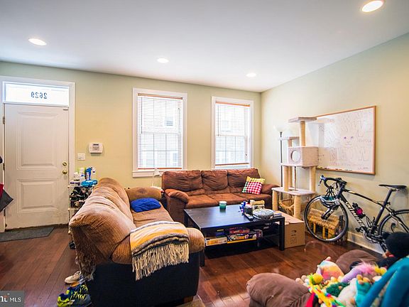 5th image of 2625 Catharine St